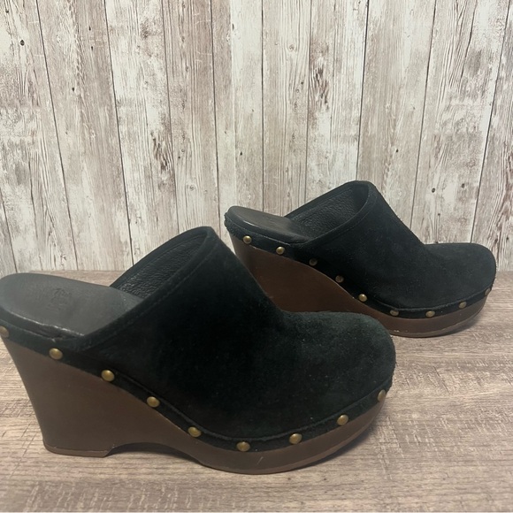 UGG Black Suede Wedge Clogs 6 - Picture 1 of 9
